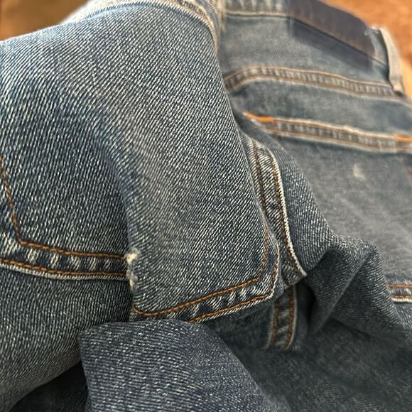 Abercrombie & Fitch | Curve Love Ultra High Rise Ankle Straight Jean | 27 XS - Picture 9 of 10